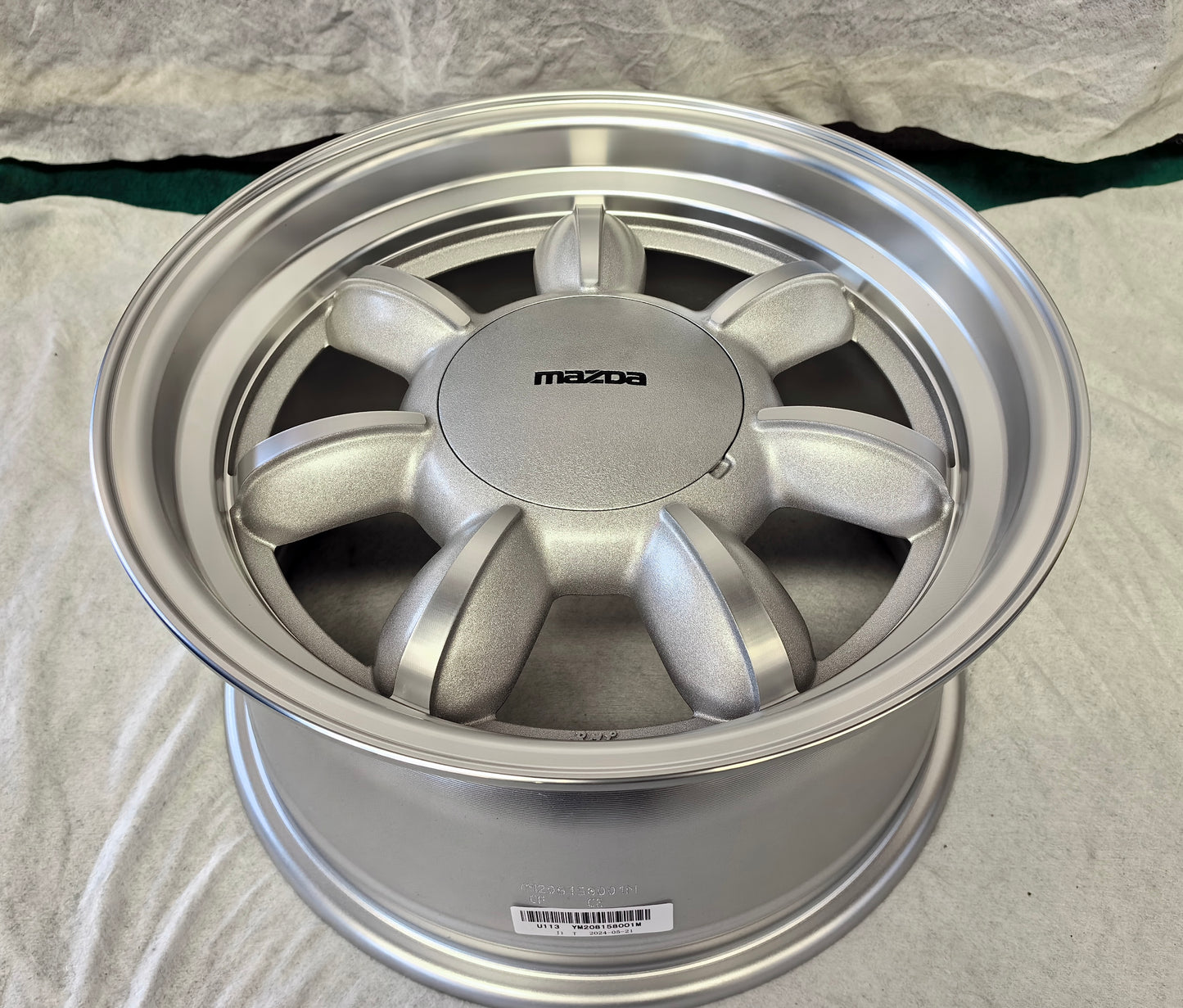 Miata Daisy 15"